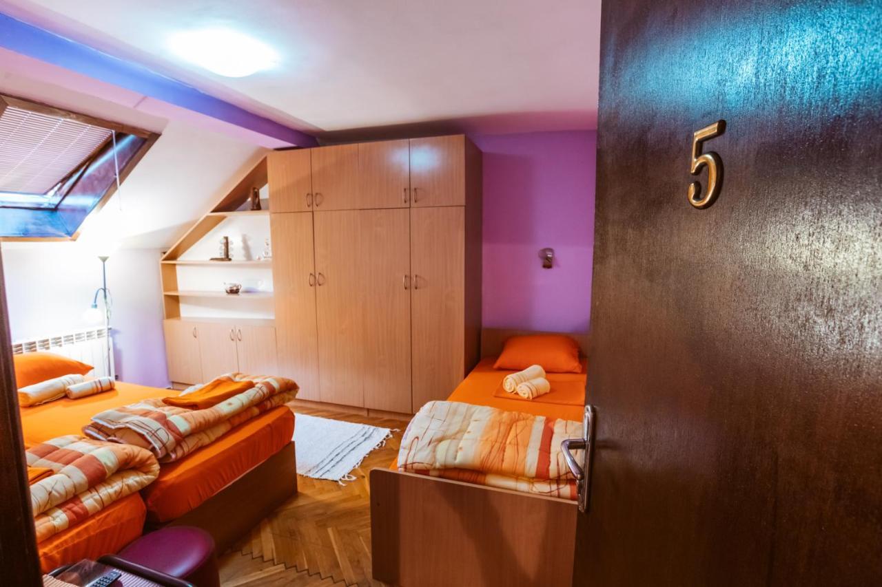 Laufer Hostel Novi Sad Bagian luar foto