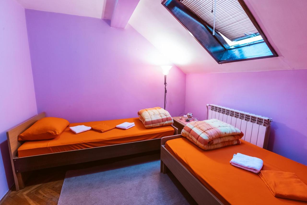 Laufer Hostel Novi Sad Bagian luar foto