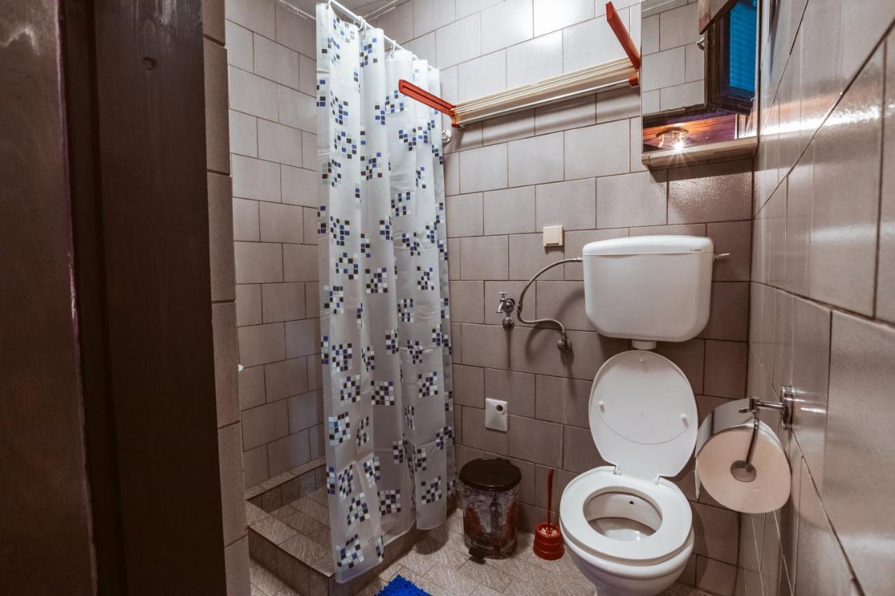 Laufer Hostel Novi Sad Bagian luar foto