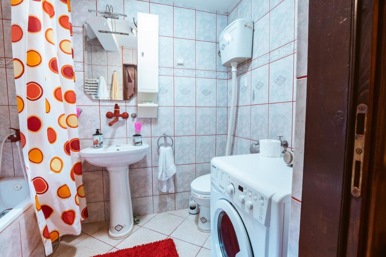Laufer Hostel Novi Sad Bagian luar foto