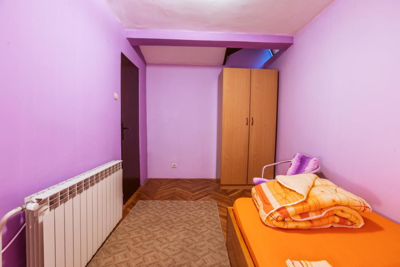 Laufer Hostel Novi Sad Bagian luar foto