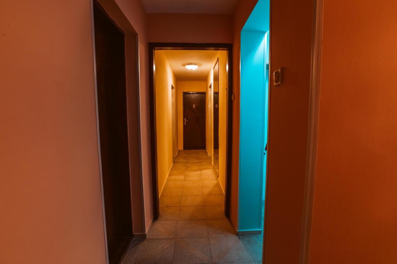 Laufer Hostel Novi Sad Bagian luar foto