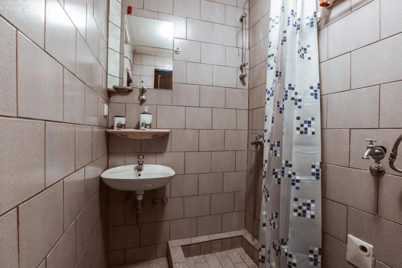 Laufer Hostel Novi Sad Bagian luar foto